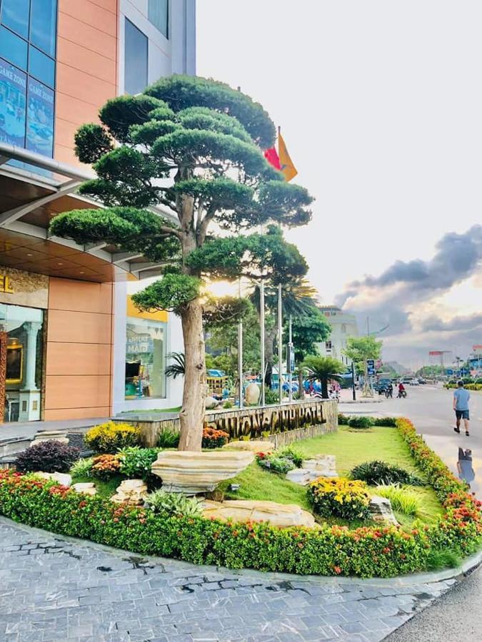 Отель Khach San Phuong Anh Hung Yen Экстерьер фото