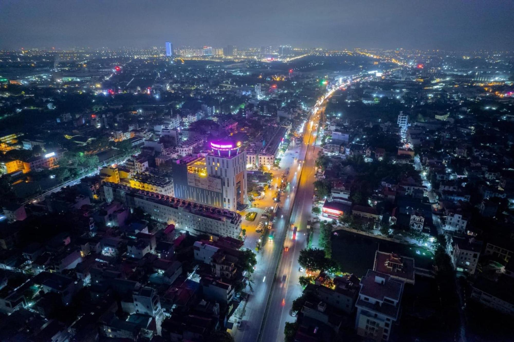 Отель Khach San Phuong Anh Hung Yen Экстерьер фото