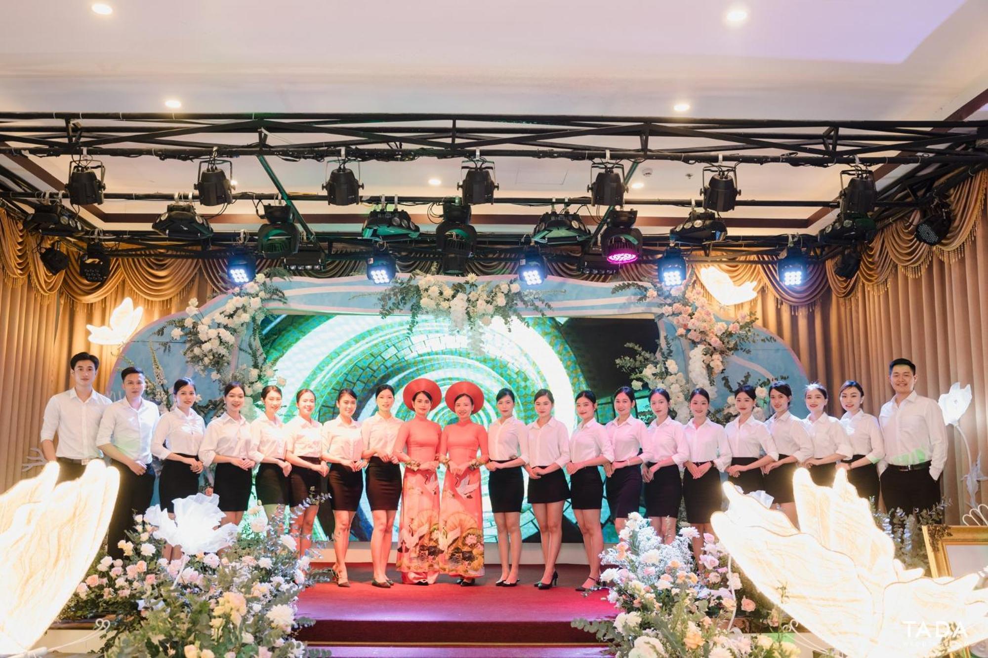 Отель Khach San Phuong Anh Hung Yen Экстерьер фото